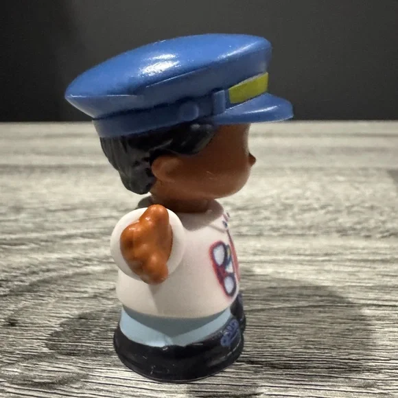 Fisher-Price | Little People Travel Together Airplane: Pilot Michael - Figure - Picture 3 of 10